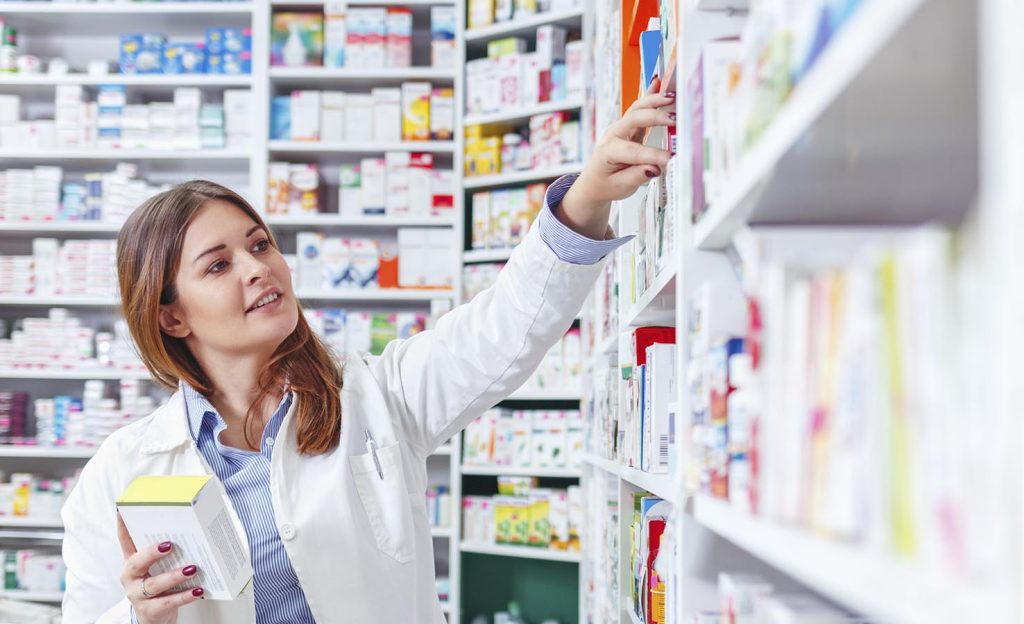pharmaciens et aux biologistes